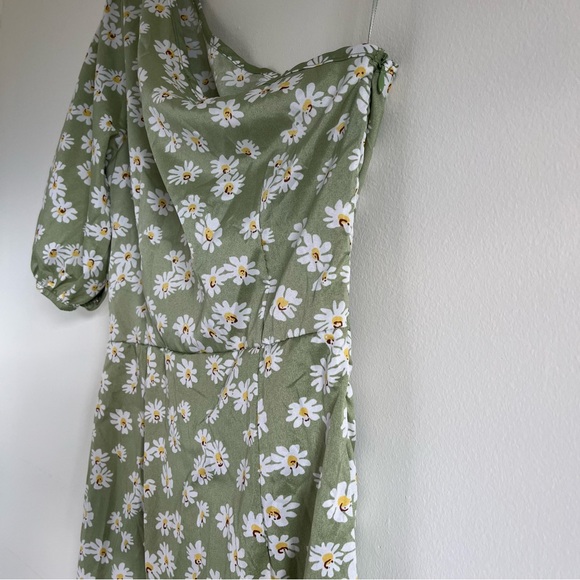 🆕 One Shoulder Daisy Green Midi Dress - Picture 6 of 10